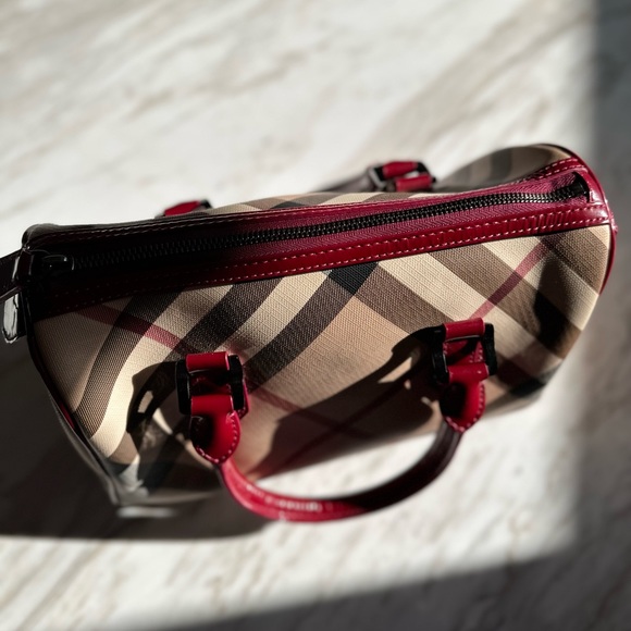 Burberry - Patent Nova Check Chester Bowling Bag Raspberry Sorbet - Picture 7 of 10